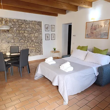 Lägenhet Domus Al Pozzo